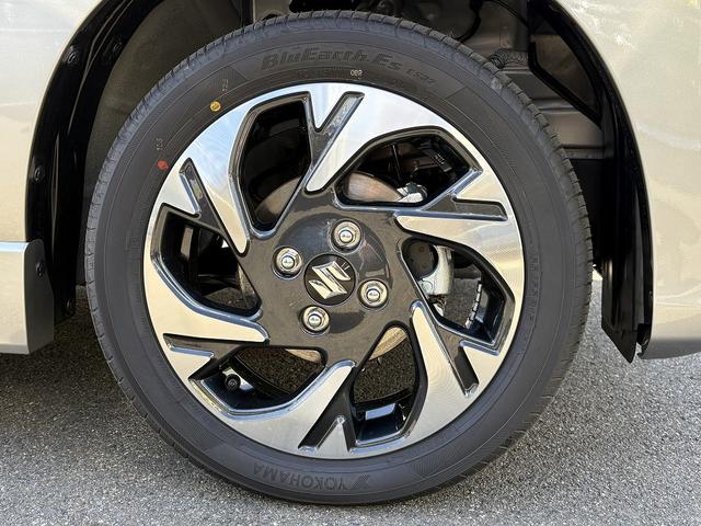 スペーシアカスタム ハイブリッドXSターボ 届け出済み未使用車 コーナーセンサー 全方位カメラ付き9インチディスプレイオーディオ【フルセグTV Bluetooth】 ハーフレザーシート&シートヒーター レーンアシスト レーダークルーズコントロール ステアリングヒーター 保証書(11枚目)