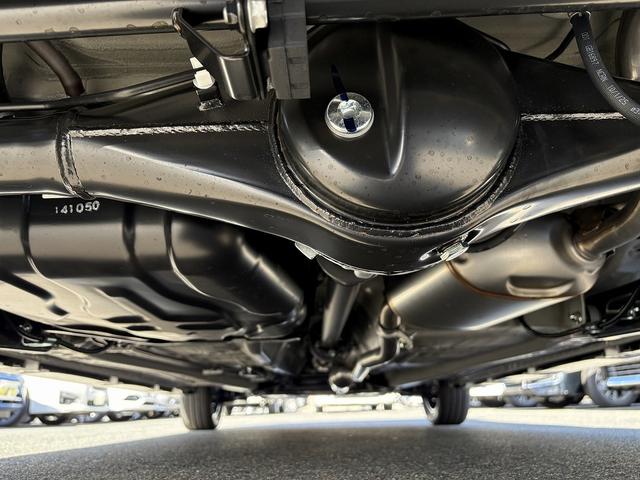 スペーシアカスタム ハイブリッドXSターボ 届け出済み未使用車 コーナーセンサー 全方位カメラ付き9インチディスプレイオーディオ【フルセグTV Bluetooth】 ハーフレザーシート&シートヒーター レーンアシスト レーダークルーズコントロール ステアリングヒーター 保証書(12枚目)