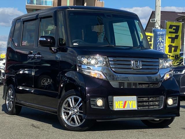 N-BOXカスタム G SSパッケージ 禁煙車 4WD 両側電動スライドドア 衝突被害軽減装置 シートヒーター パナソニック社製ナビ【CD DVD フルセグTV ブルーレイ視聴 Bluetooth ミュージックサーバー】 バックカメラ ステアリングリモコン オートライト(10枚目)