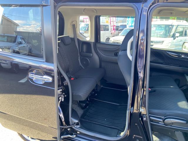 N-BOXカスタム G SSパッケージ 禁煙車 4WD 両側電動スライドドア 衝突被害軽減装置 シートヒーター パナソニック社製ナビ【CD DVD フルセグTV ブルーレイ視聴 Bluetooth ミュージックサーバー】 バックカメラ ステアリングリモコン オートライト(19枚目)