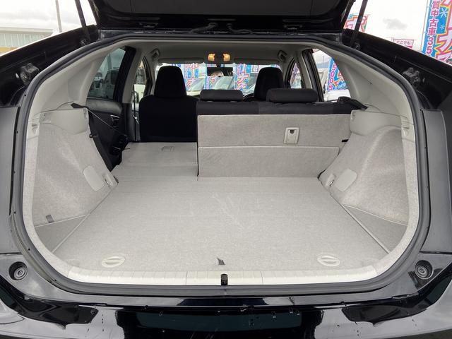 プリウス Sツーリングセレクション・G’s 禁煙車 横滑り防止装置 アルパイン製9インチナビ【CD DVD フルセグTV Bluetooth】 バックカメラ HIDヘッドライト&オートライト&フォグランプ ビルトインETC ステアリングリモコン スマートキー&スペア(20枚目)