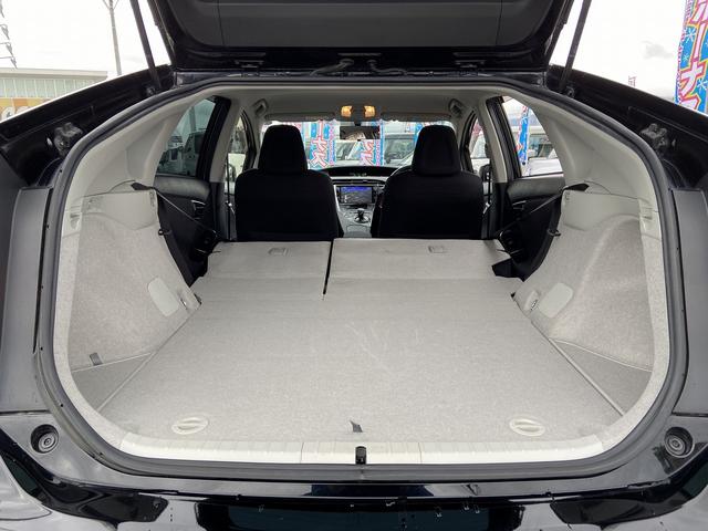 プリウス Sツーリングセレクション・G’s 禁煙車 横滑り防止装置 アルパイン製9インチナビ【CD DVD フルセグTV Bluetooth】 バックカメラ HIDヘッドライト&オートライト&フォグランプ ビルトインETC ステアリングリモコン スマートキー&スペア(21枚目)