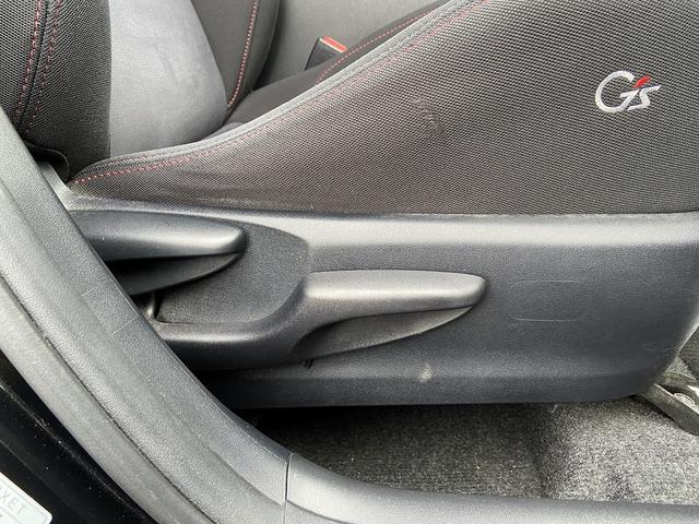 プリウス Sツーリングセレクション・G’s 禁煙車 横滑り防止装置 アルパイン製9インチナビ【CD DVD フルセグTV Bluetooth】 バックカメラ HIDヘッドライト&オートライト&フォグランプ ビルトインETC ステアリングリモコン スマートキー&スペア(41枚目)