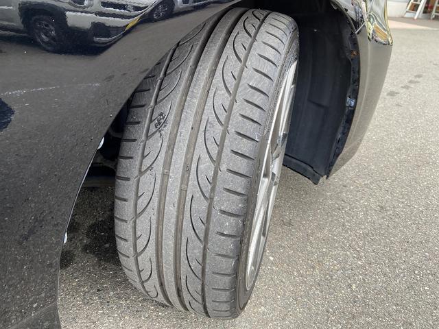 プリウス Sツーリングセレクション・G’s 禁煙車 横滑り防止装置 アルパイン製9インチナビ【CD DVD フルセグTV Bluetooth】 バックカメラ HIDヘッドライト&オートライト&フォグランプ ビルトインETC ステアリングリモコン スマートキー&スペア(48枚目)