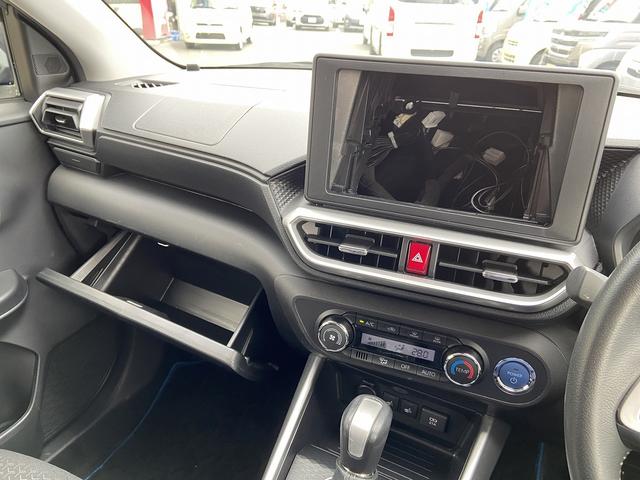 ロッキー プレミアムＧ　ＨＥＶ　禁煙車　衝突被害軽減装置　横滑り防止　レーンアシスト　コーナーセンサー　レーダークルーズコントロール　ステアリングリモコン　シートヒーター＆ハーフレザーシート　ＬＥＤヘッドライト＆フォグランプ＆オートハイビーム　純正アルミホイール（25枚目）