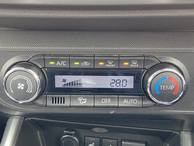 ロッキー プレミアムＧ　ＨＥＶ　禁煙車　衝突被害軽減装置　横滑り防止　レーンアシスト　コーナーセンサー　レーダークルーズコントロール　ステアリングリモコン　シートヒーター＆ハーフレザーシート　ＬＥＤヘッドライト＆フォグランプ＆オートハイビーム　純正アルミホイール（26枚目）