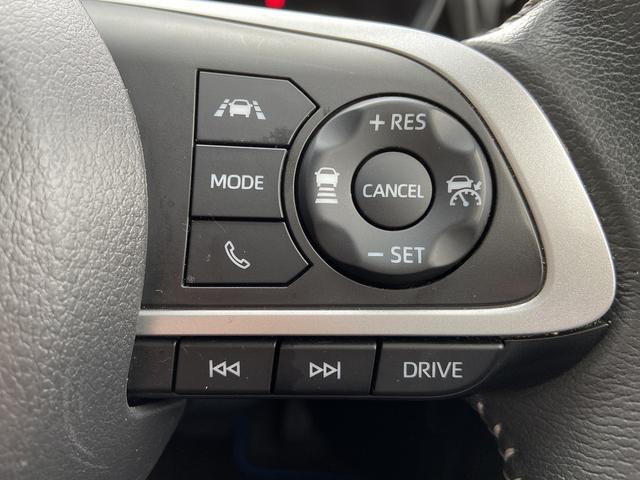 ロッキー プレミアムＧ　ＨＥＶ　禁煙車　衝突被害軽減装置　横滑り防止　レーンアシスト　コーナーセンサー　レーダークルーズコントロール　ステアリングリモコン　シートヒーター＆ハーフレザーシート　ＬＥＤヘッドライト＆フォグランプ＆オートハイビーム　純正アルミホイール（29枚目）