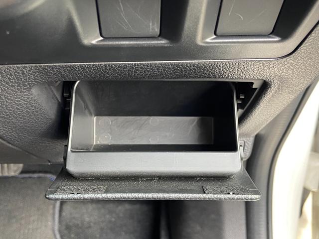 レヴォーグ １．６ＧＴ－Ｓアイサイト　プラウドエディション　禁煙車　４ＷＤ　衝突被害軽減装置　レーンアシスト　コーナーセンサー　レーダークルーズコントロール　ブラインドスポットモニター　純正ナビ【フルセグＴＶ　ＤＶＤ　Ｂｌｕｅｔｏｏｔｈ】　バックカメラ＆サイドカメラ（45枚目）