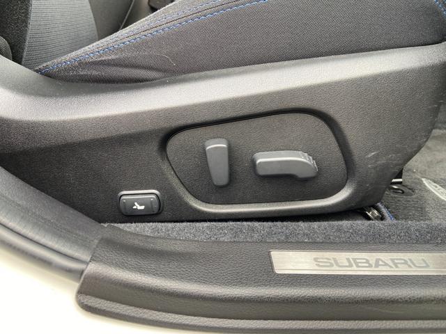 レヴォーグ １．６ＧＴ－Ｓアイサイト　プラウドエディション　禁煙車　４ＷＤ　衝突被害軽減装置　レーンアシスト　コーナーセンサー　レーダークルーズコントロール　ブラインドスポットモニター　純正ナビ【フルセグＴＶ　ＤＶＤ　Ｂｌｕｅｔｏｏｔｈ】　バックカメラ＆サイドカメラ（49枚目）