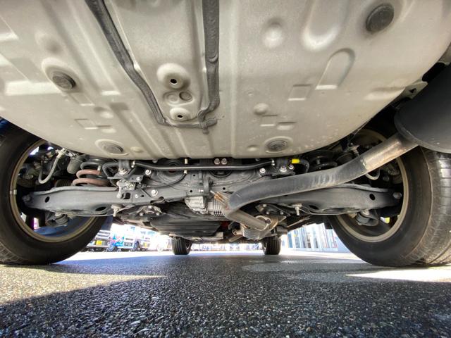 ハリアーハイブリッド プログレス　メタル　アンド　レザーパッケージ　４ＷＤ　禁煙車　サンルーフ　全方位モニター　シートヒーター＆シートエアコン　電動レザーシート　純正９インチナビ【ＤＶＤ　ＴＶ　Ｂｌｕｅｔｏｏｔｈ】　ＪＢＬサウンド　レーダークルーズコントロール　レーンアシスト　後期型（6枚目）