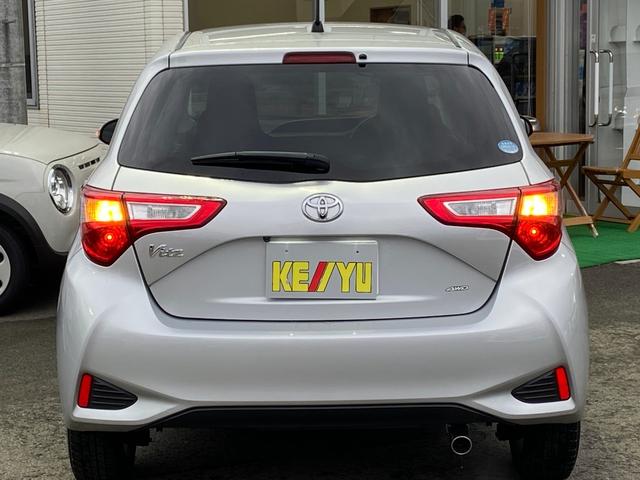 ヴィッツ F 禁煙車 4WD 寒冷地仕様 当社買取直販車両 ドライブレコーダー 夏冬タイヤセット有 純正7インチナビ【TV CD AUX Bluetooth】 バックカメラ 横滑り防止装置 キーレスエントリー 取扱説明書 保証書 LEDヘッドライト(13枚目)