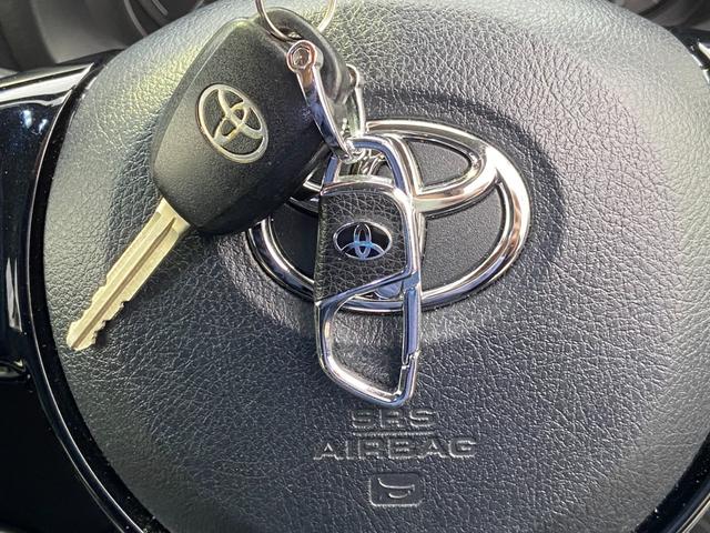 ヴィッツ F 禁煙車 4WD 寒冷地仕様 当社買取直販車両 ドライブレコーダー 夏冬タイヤセット有 純正7インチナビ【TV CD AUX Bluetooth】 バックカメラ 横滑り防止装置 キーレスエントリー 取扱説明書 保証書 LEDヘッドライト(35枚目)