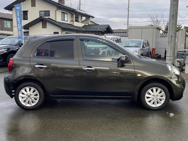 マーチ Ｇ　禁煙車　【有料オプションカラー】チタニウムカーキ　衝突被害軽減装置　レーンアシスト　オートライト＆ＬＥＤヘッドライト　アイドリングストップ　横滑り防止装置　スマートキー＆プッシュスタート　純正１４インチアルミホイール　ＣＤオーディオ＆ＡＵＸ　記録簿（11枚目）