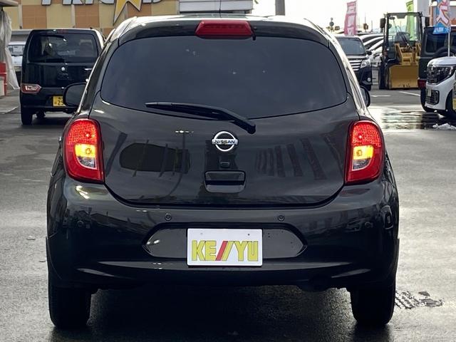 マーチ Ｇ　禁煙車　【有料オプションカラー】チタニウムカーキ　衝突被害軽減装置　レーンアシスト　オートライト＆ＬＥＤヘッドライト　アイドリングストップ　横滑り防止装置　スマートキー＆プッシュスタート　純正１４インチアルミホイール　ＣＤオーディオ＆ＡＵＸ　記録簿（12枚目）