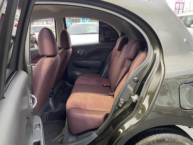 マーチ Ｇ　禁煙車　【有料オプションカラー】チタニウムカーキ　衝突被害軽減装置　レーンアシスト　オートライト＆ＬＥＤヘッドライト　アイドリングストップ　横滑り防止装置　スマートキー＆プッシュスタート　純正１４インチアルミホイール　ＣＤオーディオ＆ＡＵＸ　記録簿（25枚目）