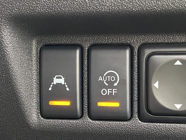 マーチ Ｇ　禁煙車　【有料オプションカラー】チタニウムカーキ　衝突被害軽減装置　レーンアシスト　オートライト＆ＬＥＤヘッドライト　アイドリングストップ　横滑り防止装置　スマートキー＆プッシュスタート　純正１４インチアルミホイール　ＣＤオーディオ＆ＡＵＸ　記録簿（35枚目）