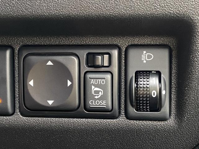 マーチ Ｇ　禁煙車　【有料オプションカラー】チタニウムカーキ　衝突被害軽減装置　レーンアシスト　オートライト＆ＬＥＤヘッドライト　アイドリングストップ　横滑り防止装置　スマートキー＆プッシュスタート　純正１４インチアルミホイール　ＣＤオーディオ＆ＡＵＸ　記録簿（36枚目）