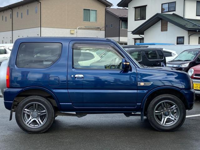 ���Ђ̓W���Ԃ͑S�ԗ��Ɂh�Вc�@�l�����Ԍ���������c��h�̎ԗ���Ԑ��������f�����Ă���܂��B�C�����̗L���͂������A�h�A���̊O�̌������̗L���܂ł��\�������������ł͂Ȃ����ʂɂĂ��n�����Ă���܂���