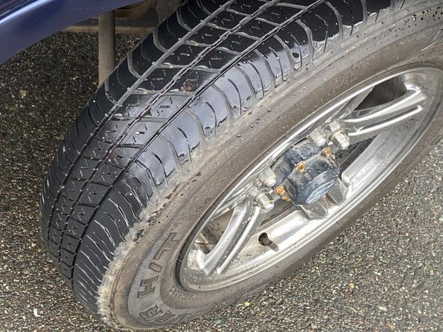 ���Ђł̓C���^�[�l�b�g�ł̉����̔��Ɏ��M������܂��B�X���ł̂��[�Ԃł���΁A���Ԃ������܂��ɖ��`�ύX���̂��葱�����o���܂��̂ŁA���ߏ��̔̔���Ђōw������ꍇ�ƕς��ʏ��o��ɂĂ��w���\�ł���