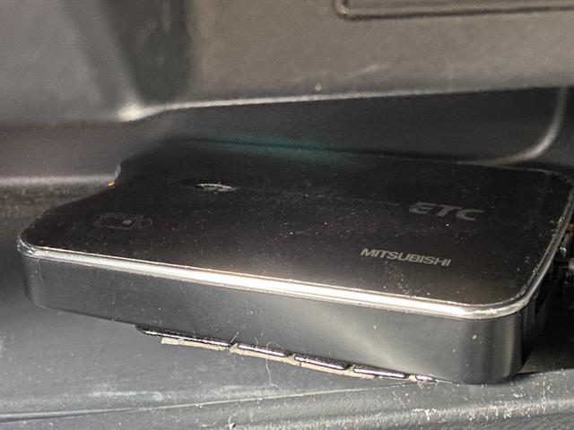 ���Ђ̓W���Ԃ͑S�ԗ��Ɂh�Вc�@�l�����Ԍ���������c��h�̎ԗ���Ԑ��������f�����Ă���܂��B�C�����̗L���͂������A�h�A���̊O�̌������̗L���܂ł��\�������������ł͂Ȃ����ʂɂĂ��n�����Ă���܂���