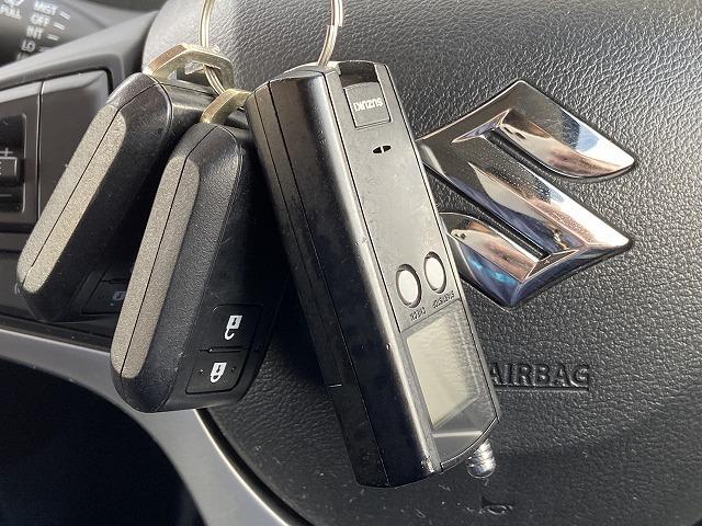 ワゴンＲ ハイブリッドＦＺ　セーフティパッケージ装着車　４ＷＤ　禁煙車　衝突被害軽減装置　レーンアシスト　シートヒーター　ヘッドアップディスプレイ　純正エンジンスターター　ステアリングリモコン　オートライト＆ＬＥＤライト　ＣＤオーディオ【ＡＵＸ　ＵＳＢ】　ＥＴＣ（8枚目）