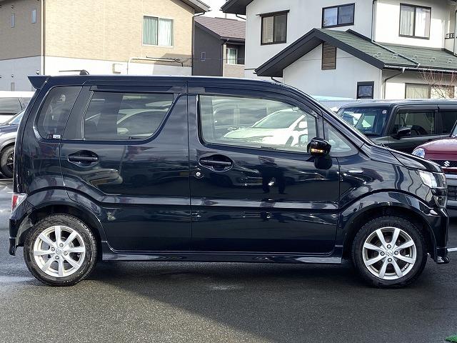 ワゴンＲ ハイブリッドＦＺ　セーフティパッケージ装着車　４ＷＤ　禁煙車　衝突被害軽減装置　レーンアシスト　シートヒーター　ヘッドアップディスプレイ　純正エンジンスターター　ステアリングリモコン　オートライト＆ＬＥＤライト　ＣＤオーディオ【ＡＵＸ　ＵＳＢ】　ＥＴＣ（12枚目）