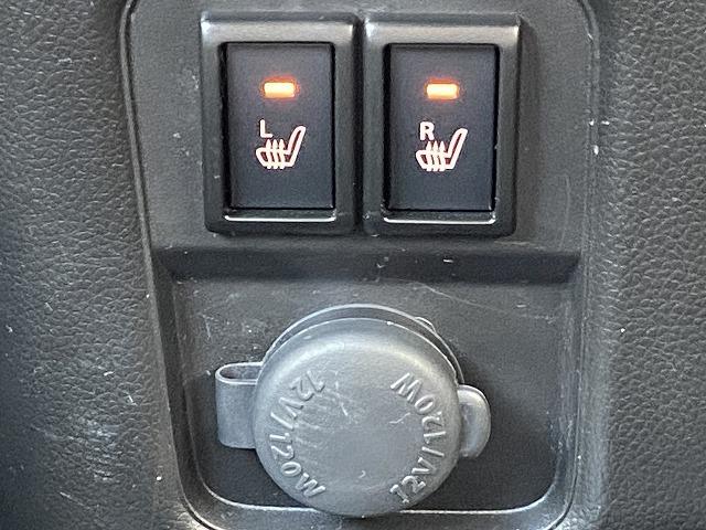 ワゴンＲ ハイブリッドＦＺ　セーフティパッケージ装着車　４ＷＤ　禁煙車　衝突被害軽減装置　レーンアシスト　シートヒーター　ヘッドアップディスプレイ　純正エンジンスターター　ステアリングリモコン　オートライト＆ＬＥＤライト　ＣＤオーディオ【ＡＵＸ　ＵＳＢ】　ＥＴＣ（29枚目）