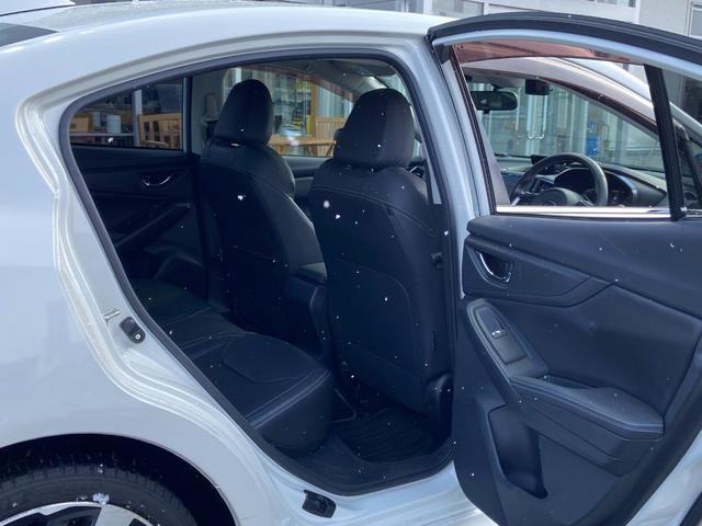 インプレッサＧ４ ２．０ｉ－Ｓアイサイト　４ＷＤ　禁煙車　クルーズコントロール　衝突被害軽減装置　レーンアシスト　ブラインドスポットモニター　純正ナビ【ＣＤ　ＤＶＤ　フルセグＴＶ　Ｂｌｕｅｔｏｏｔｈ】　バックカメラ　電動レザーシート＆シートヒーター　横滑り防止装置　ＥＴＣ（17枚目）