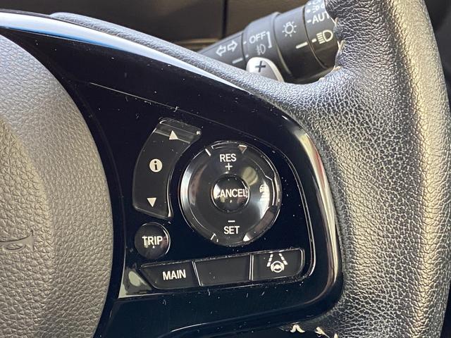 Ｎ－ＢＯＸカスタム Ｌターボ　４ＷＤ　禁煙車　シーケンシャルウインカー　ＥＴＣ　レーダークルーズコントロール　レーンアシスト　コーナーセンサー　パドルシフト　ハーフレザーシート＆シートヒーター　純正ナビ【ＤＶＤ　フルセグＴＶ　Ｂｌｕｅｔｏｏｔｈ】　バックカメラ　衝突被害軽減装置（6枚目）