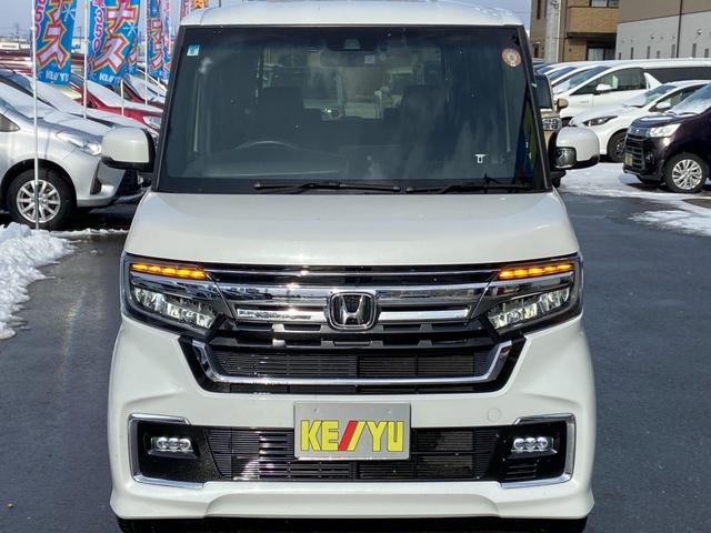 Ｎ－ＢＯＸカスタム Ｌターボ　４ＷＤ　禁煙車　シーケンシャルウインカー　ＥＴＣ　レーダークルーズコントロール　レーンアシスト　コーナーセンサー　パドルシフト　ハーフレザーシート＆シートヒーター　純正ナビ【ＤＶＤ　フルセグＴＶ　Ｂｌｕｅｔｏｏｔｈ】　バックカメラ　衝突被害軽減装置（8枚目）