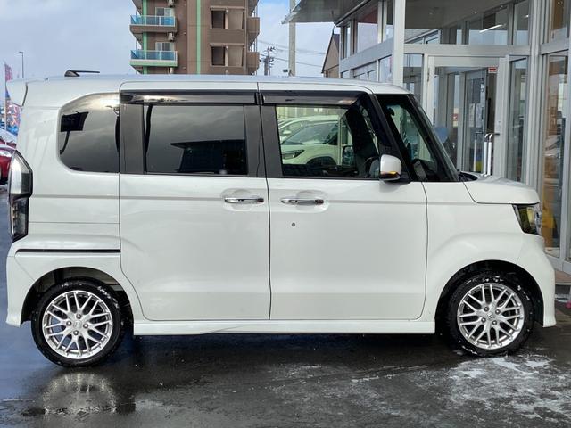 Ｎ－ＢＯＸカスタム Ｌターボ　４ＷＤ　禁煙車　シーケンシャルウインカー　ＥＴＣ　レーダークルーズコントロール　レーンアシスト　コーナーセンサー　パドルシフト　ハーフレザーシート＆シートヒーター　純正ナビ【ＤＶＤ　フルセグＴＶ　Ｂｌｕｅｔｏｏｔｈ】　バックカメラ　衝突被害軽減装置（10枚目）
