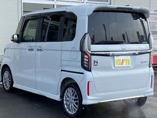 Ｎ－ＢＯＸカスタム Ｌターボ　４ＷＤ　禁煙車　シーケンシャルウインカー　ＥＴＣ　レーダークルーズコントロール　レーンアシスト　コーナーセンサー　パドルシフト　ハーフレザーシート＆シートヒーター　純正ナビ【ＤＶＤ　フルセグＴＶ　Ｂｌｕｅｔｏｏｔｈ】　バックカメラ　衝突被害軽減装置（12枚目）
