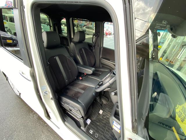 Ｎ－ＢＯＸカスタム Ｌターボ　４ＷＤ　禁煙車　シーケンシャルウインカー　ＥＴＣ　レーダークルーズコントロール　レーンアシスト　コーナーセンサー　パドルシフト　ハーフレザーシート＆シートヒーター　純正ナビ【ＤＶＤ　フルセグＴＶ　Ｂｌｕｅｔｏｏｔｈ】　バックカメラ　衝突被害軽減装置（15枚目）