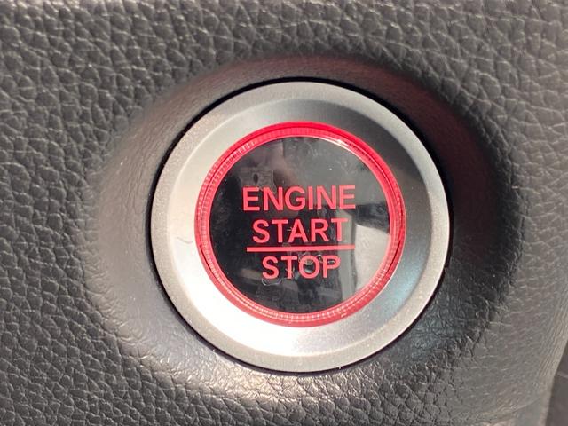 Ｎ－ＢＯＸカスタム Ｌターボ　４ＷＤ　禁煙車　シーケンシャルウインカー　ＥＴＣ　レーダークルーズコントロール　レーンアシスト　コーナーセンサー　パドルシフト　ハーフレザーシート＆シートヒーター　純正ナビ【ＤＶＤ　フルセグＴＶ　Ｂｌｕｅｔｏｏｔｈ】　バックカメラ　衝突被害軽減装置（40枚目）