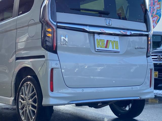 Ｎ－ＢＯＸカスタム Ｌターボ　４ＷＤ　禁煙車　シーケンシャルウインカー　ＥＴＣ　レーダークルーズコントロール　レーンアシスト　コーナーセンサー　パドルシフト　ハーフレザーシート＆シートヒーター　純正ナビ【ＤＶＤ　フルセグＴＶ　Ｂｌｕｅｔｏｏｔｈ】　バックカメラ　衝突被害軽減装置（50枚目）