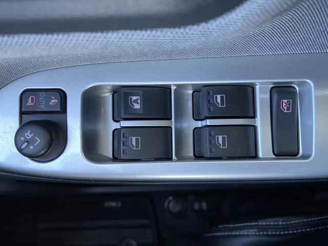 �y���[�J�[�ۏ،p���z�ʓr�R�R�C�O�O�O�~���珳���Ă���܂��B���Ɨp��p�ԓ��̂P�Q�����_�������̓��e�A�ۏ؏��֎g�p�҂̕ύX���s���A�ۏؓ��e���󂯌p���܂��B