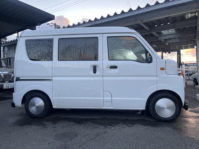 エブリイ PC ルートライダー仕様 1オーナー 記録簿有 ナビ バックカメラ パートタイム4WD 車線逸脱警報 コーナーセンサー アイドルストップ 横滑り防止 デュアルカメラブレーキサポート フルセグテレビ(9枚目)