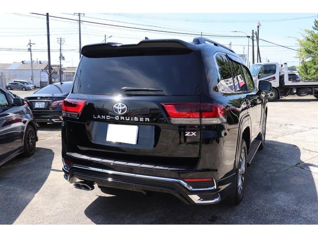 TOYOTA LAND CRUISER ZX | 2023 | BLACK | 8500 km | details TOYOTA LAND CRUISER ZX | 2023 | BLACK | 8500 km | details