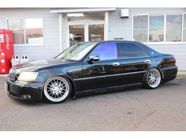 クラウンマジェスタ ４．０Ｃタイプ　エアサスコントローラー　ＳＳＲ１９インチアルミ　社外エアロ　キーレス（3枚目）