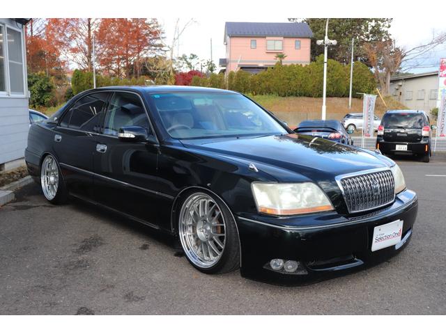 クラウンマジェスタ ４．０Ｃタイプ　エアサスコントローラー　ＳＳＲ１９インチアルミ　社外エアロ　キーレス（4枚目）