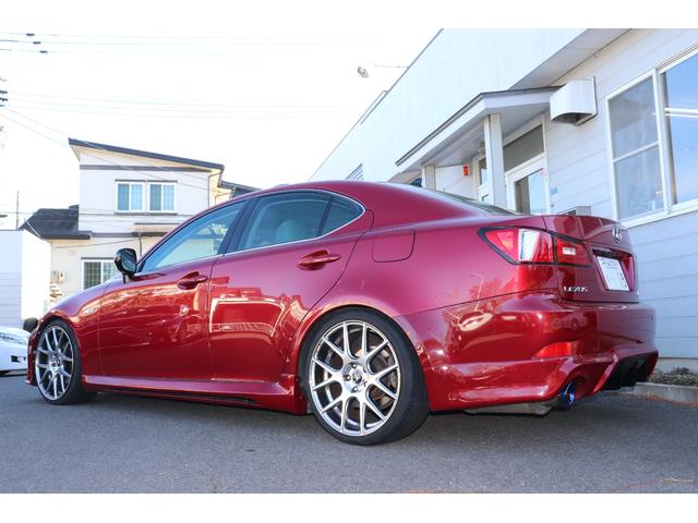 ＩＳ ＩＳ２５０　バージョンＬ　後期仕様エアロ　ローダウン　４ＷＤ　サンルーフ　本革シート　スマートキー　純正ナビ　バックカメラ付き（7枚目）