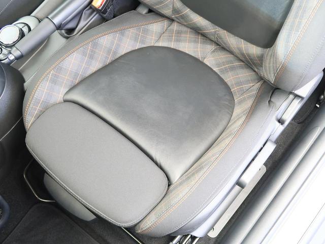 クーパーSD セブン 特別仕様車 チェック柄入りハーフレザーシート 純正17インチAW 純正HDDナビ レインセンサー オートライト LEDヘッドライト コンフォートアクセス エキサイトメントPKG ライトPKG 禁煙車(27枚目)