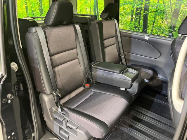 セレナ ハイウェイスター　純正ＨＤＤナビ　バックカメラ　衝突被害軽減システム　スマートキー　ＬＥＤヘッド　クルコン　オートライト　オートエアコン　純正１６インチアルミ　リアエアコン　Ｂｌｕｅｔｏｏｔｈ　ＤＶＤ再生（9枚目）