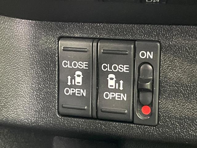 ステップワゴンスパーダ スパーダ　両側電動ドア　禁煙車　スマートキー　ＬＥＤヘッド　ＥＴＣ　クルコン　オートライト　オートエアコン　純正１６インチアルミ　Ｂｌｕｅｔｏｏｔｈ　ＣＤ　ＤＶＤ再生　フルセグ（5枚目）