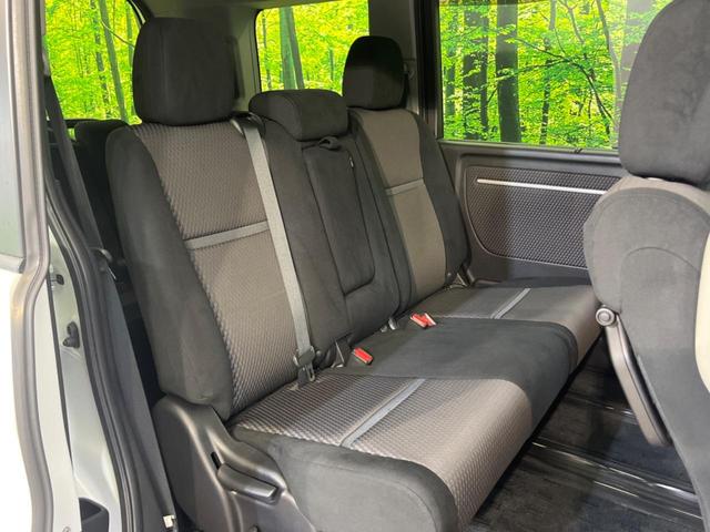 ステップワゴンスパーダ スパーダ　両側電動ドア　禁煙車　スマートキー　ＬＥＤヘッド　ＥＴＣ　クルコン　オートライト　オートエアコン　純正１６インチアルミ　Ｂｌｕｅｔｏｏｔｈ　ＣＤ　ＤＶＤ再生　フルセグ（9枚目）