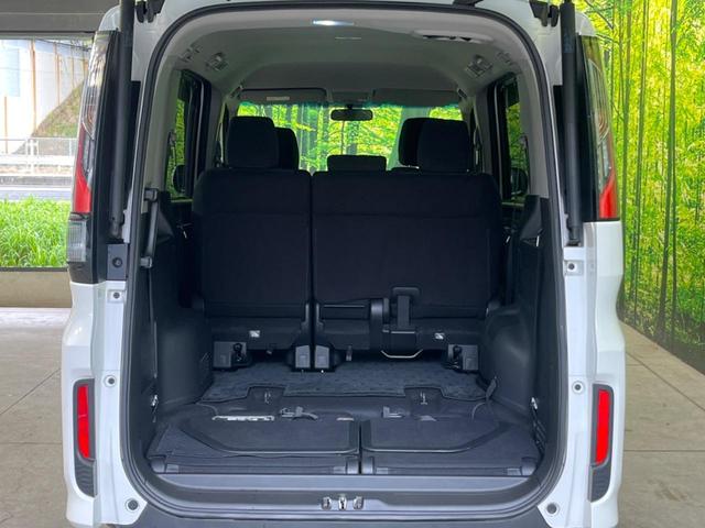 ステップワゴンスパーダ スパーダ　両側電動ドア　禁煙車　スマートキー　ＬＥＤヘッド　ＥＴＣ　クルコン　オートライト　オートエアコン　純正１６インチアルミ　Ｂｌｕｅｔｏｏｔｈ　ＣＤ　ＤＶＤ再生　フルセグ（12枚目）