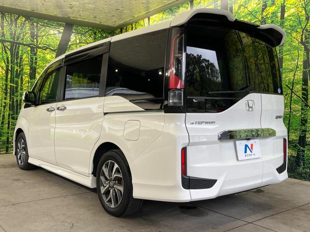 ステップワゴンスパーダ スパーダ　両側電動ドア　禁煙車　スマートキー　ＬＥＤヘッド　ＥＴＣ　クルコン　オートライト　オートエアコン　純正１６インチアルミ　Ｂｌｕｅｔｏｏｔｈ　ＣＤ　ＤＶＤ再生　フルセグ（18枚目）