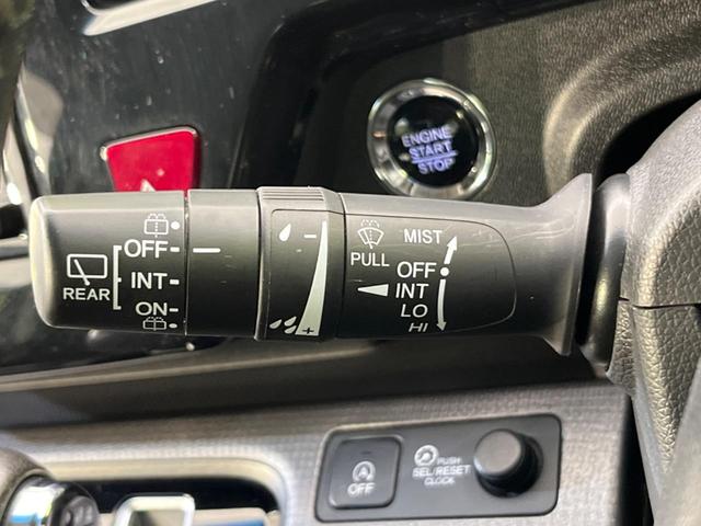 ステップワゴンスパーダ スパーダ　両側電動ドア　禁煙車　スマートキー　ＬＥＤヘッド　ＥＴＣ　クルコン　オートライト　オートエアコン　純正１６インチアルミ　Ｂｌｕｅｔｏｏｔｈ　ＣＤ　ＤＶＤ再生　フルセグ（39枚目）