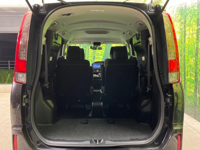 エスクァイア ハイブリッドXi 電動スライドドア 純正SDナビ バックカメラ 禁煙車 スマートキー LEDヘッド ドラレコ ETC シートヒーター オートライト デュアルエアコン 純正15インチアルミ(10枚目)