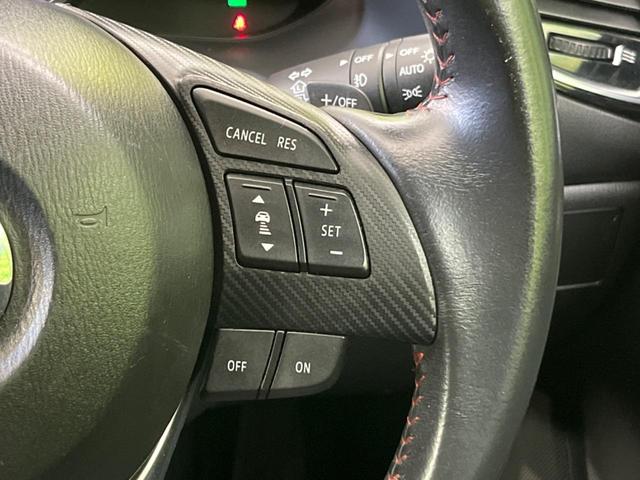 アクセラスポーツ 15Sツーリング マツダコネクト バックカメラ 衝突被害軽減システム 禁煙車 スマートキー HIDヘッド ETC クルコン オートライト デュアルエアコン 純正16インチアルミ Bluetooth フルセグ(4枚目)